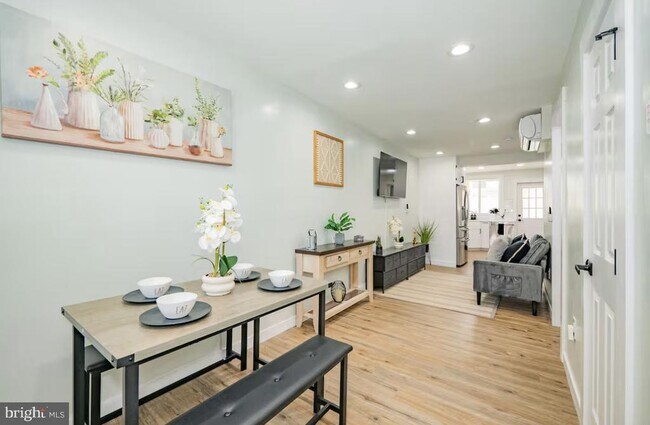 Building Photo - 1125 Washington Blvd