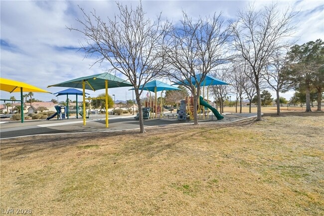 Building Photo - 592 Macbrey Dr