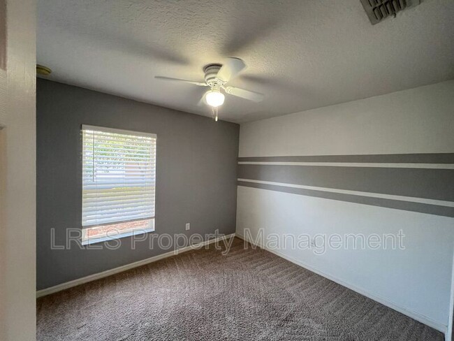 Building Photo - 1525 Orrington Payne Pl