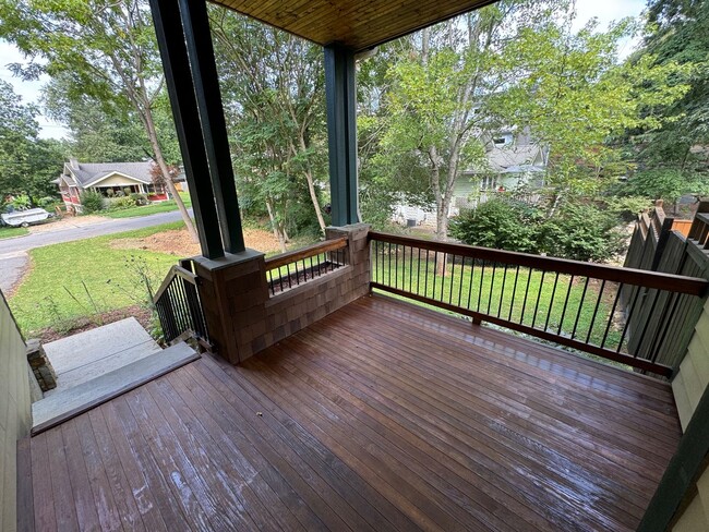 Building Photo - West AVL - Truly Special Custom Build!