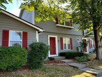 Building Photo - 3 Criswell Ln