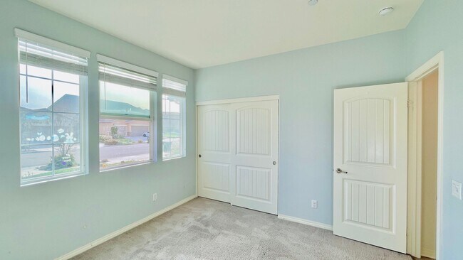Building Photo - BEAUTIFUL 5BD/3BA-2 Story Home available for rent in Jurupa Valley!