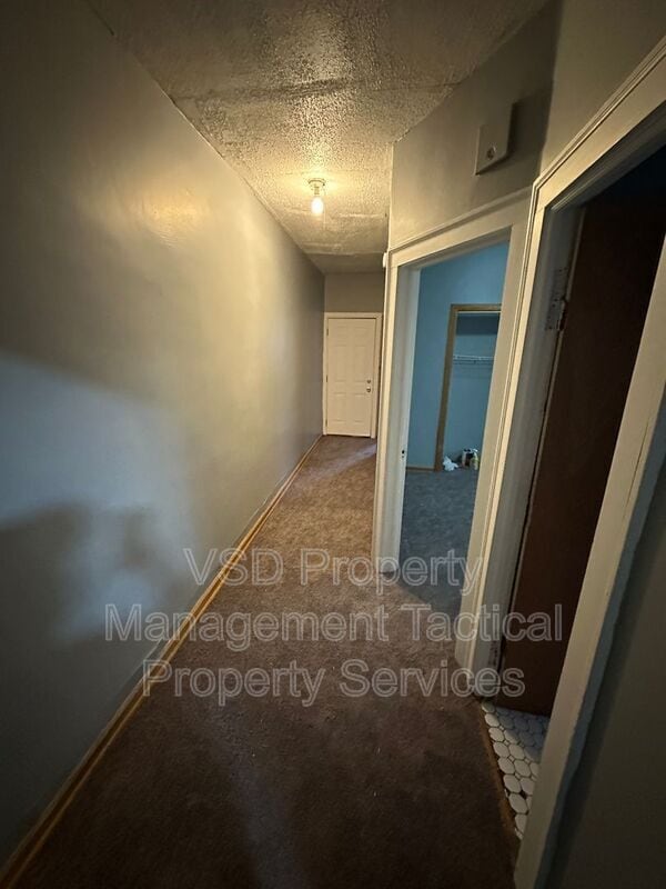 Building Photo - 3289 E 143rd St