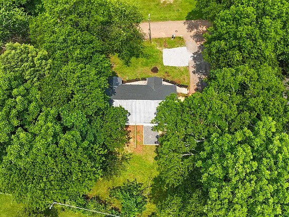 Building Photo - 502 Hayworth Dr