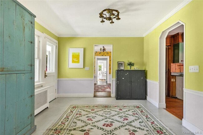 Building Photo - 31 Kittredge Dr