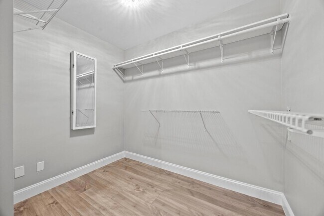 Building Photo - 3716 Whitehall Dr