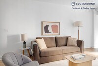 Building Photo - 160 E 48th St