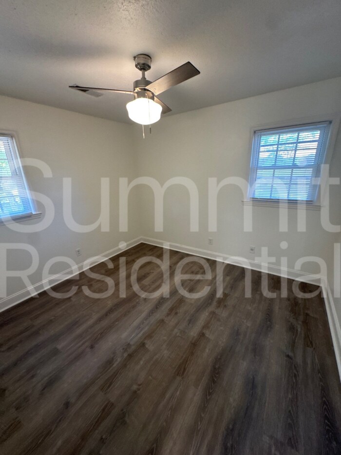 Building Photo - 503 Berkeley Dr