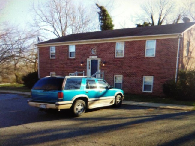 Primary Photo - 50 Blue Dr