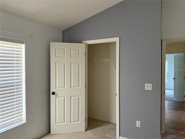 Building Photo - 14 Sunrise Dr