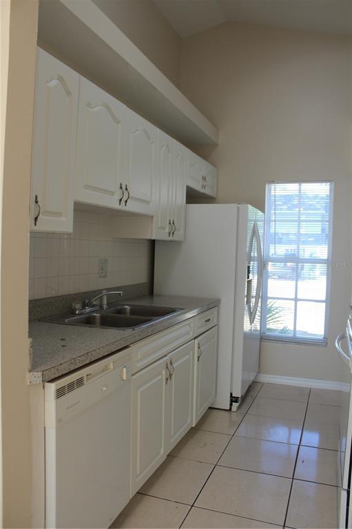 Building Photo - 8713 N Tangerine Pl