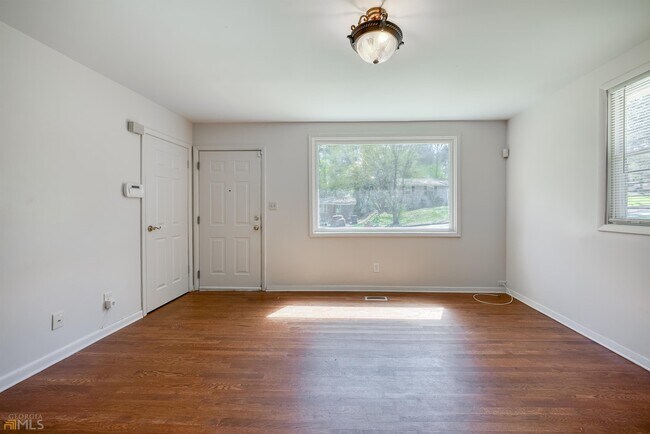 Primary Photo - 866 Bonneville Terrace NW