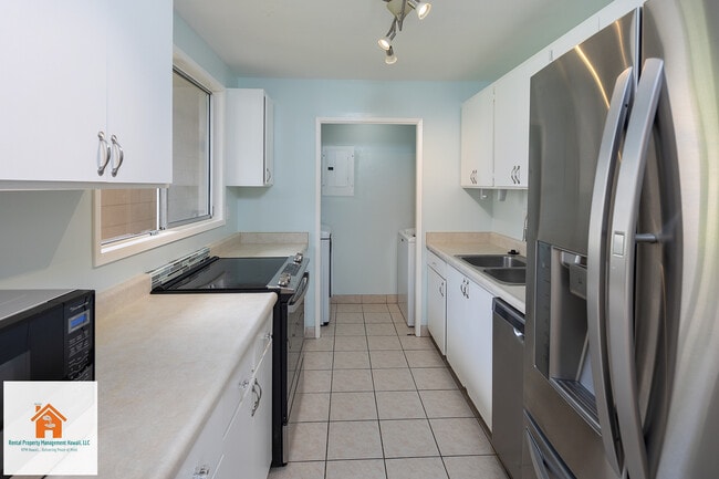 Building Photo - 420 Haleloa Pl