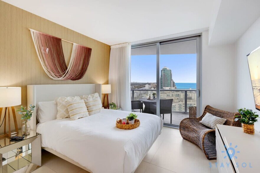 Building Photo - 4111 S Ocean Dr