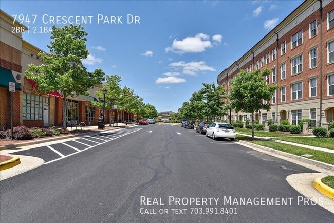 Building Photo - 7947 Crescent Park Dr