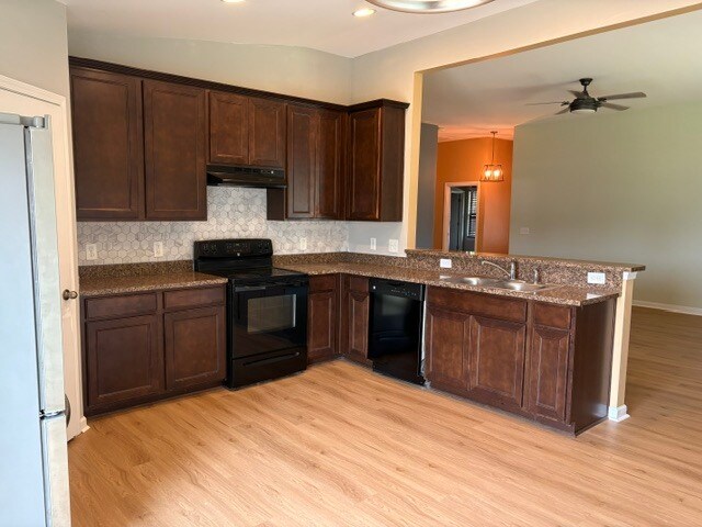 Kitchen - 101 Portland Falls Dr