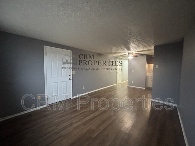 Building Photo - 1330 S Jay St