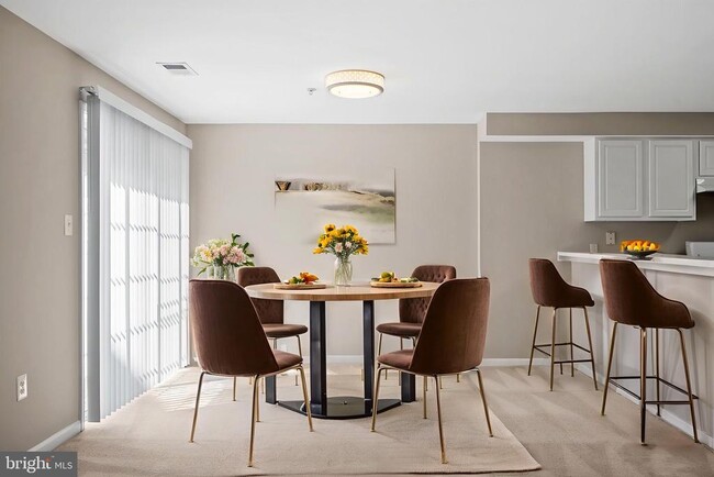 Building Photo - 23404 Rainbow Arch Dr