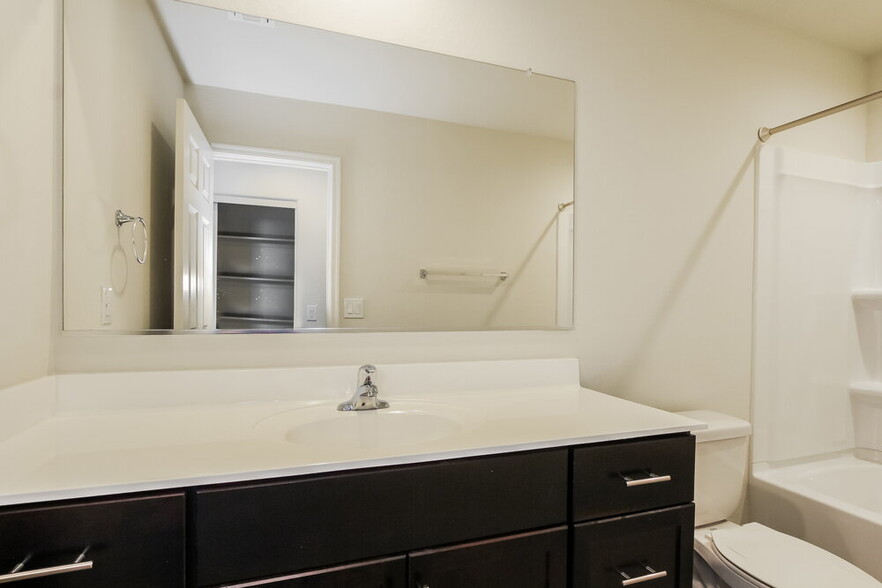 Building Photo - 24398 W Flores Dr