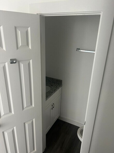 Building Photo - 8641 Peachtree St