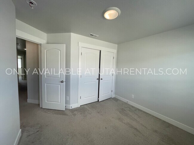 Building Photo - 4237 W 2010 N