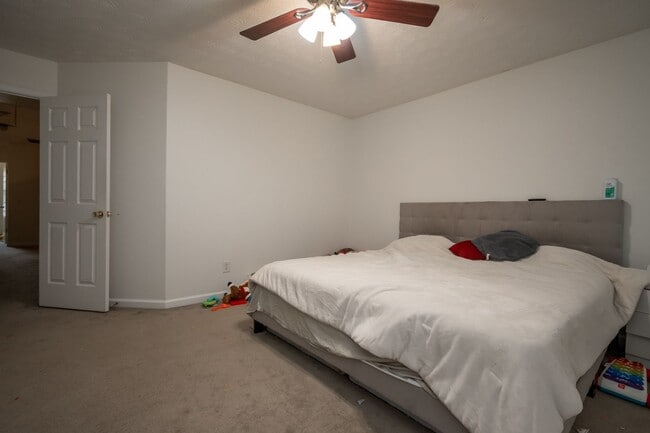 Building Photo - 213 Sidney Lanier Ave