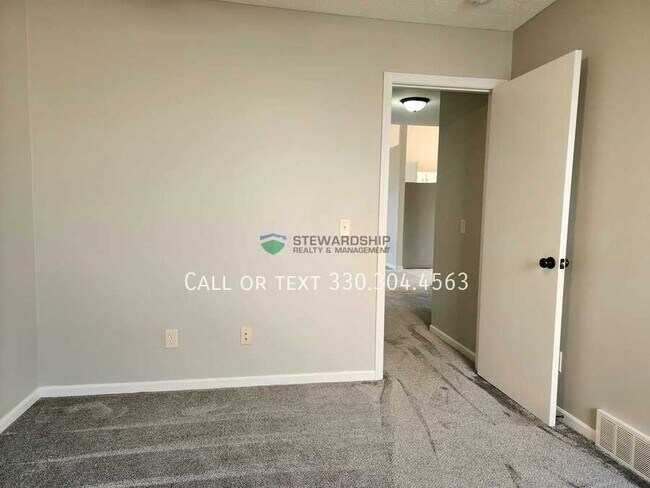 Building Photo - 4575 Evangel Ave NW
