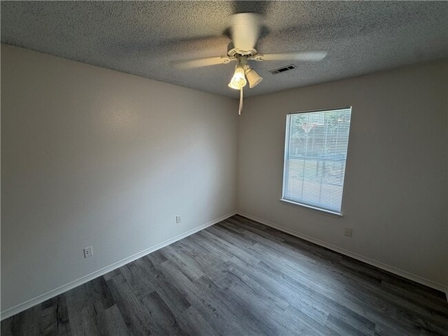 Building Photo - 1272 Tradition Ave