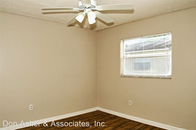 Building Photo - 2 br, 1 bath House - 760 E. Magnolia Avenue