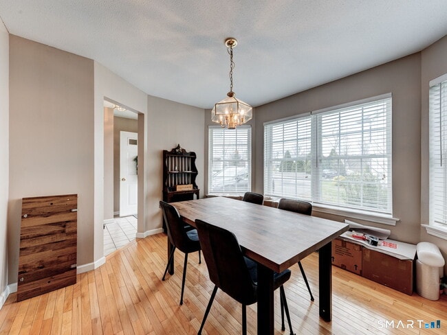Building Photo - 47 Tunxis St