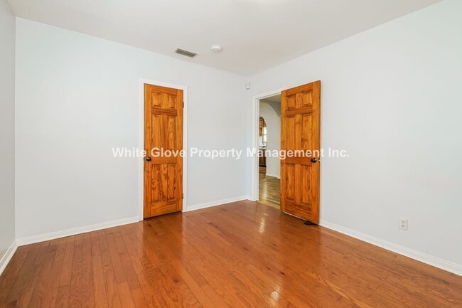 Building Photo - Spanish-Style 2 Bedroom Long Beach Home