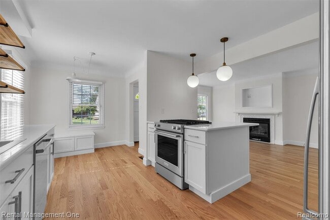 Building Photo - 2711 Dorchester Rd