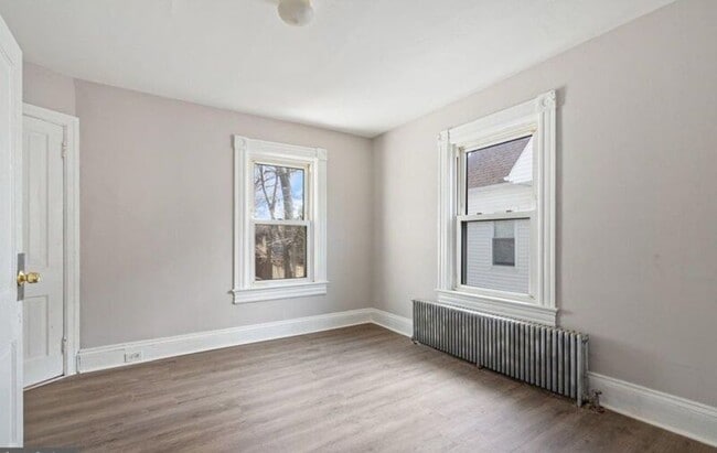 Building Photo - 34 Cumberland Ave