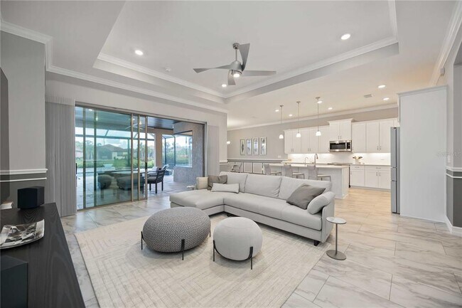 Building Photo - 645 Maraviya Blvd