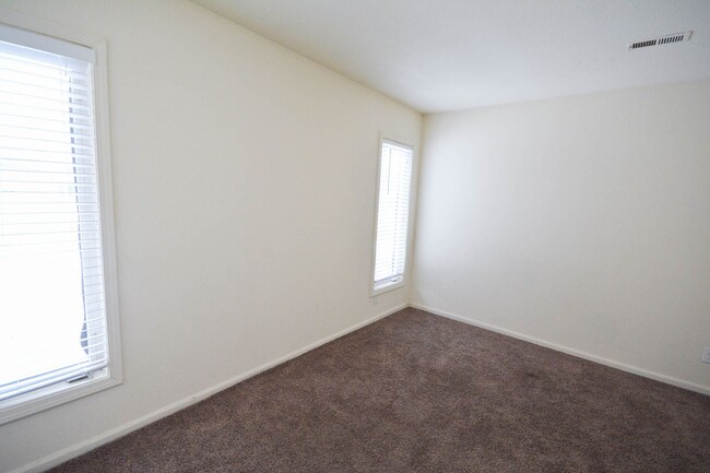Building Photo - Andover Park