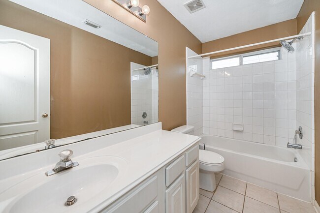 Building Photo - 10002 Forest Spring Ln