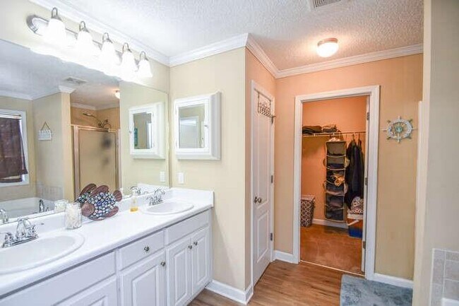 Building Photo - 886 Jefferson Walk Cir