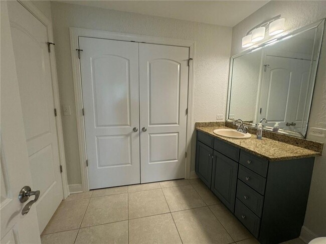 Building Photo - 150 Salt Air Dr