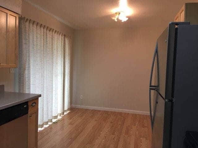 Building Photo - 1006 De La Vista Pl