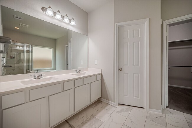 Building Photo - 3423 Hackberry Tree Ln