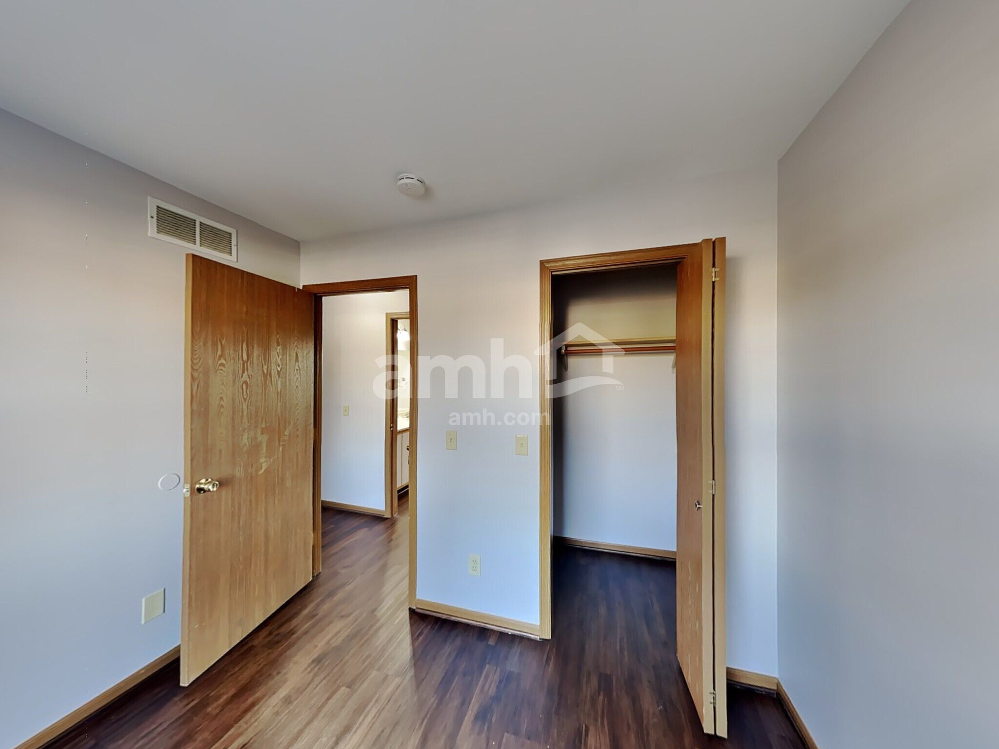 Building Photo - 516 Powers Ct