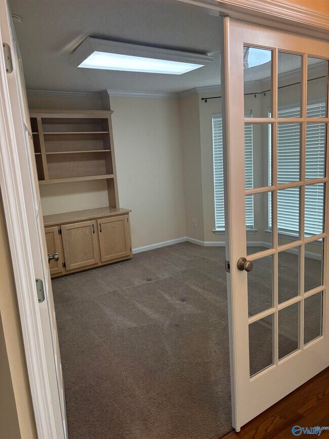 Building Photo - 140 Freedom Way