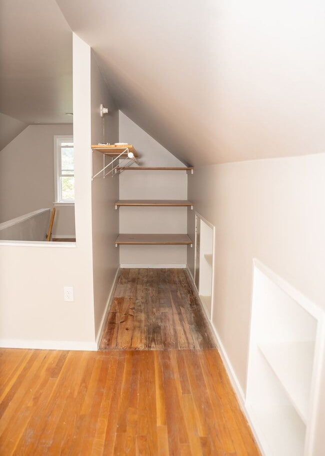 Building Photo - 3950 Locust Grove Rd