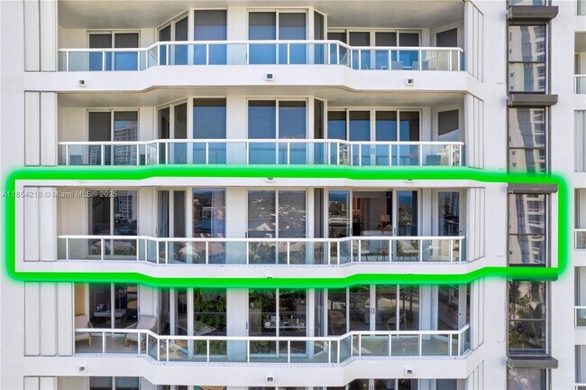 Building Photo - 21055 Yacht Club Dr