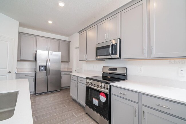 Building Photo - 6008 Blissful St