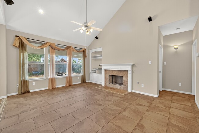 Building Photo - 26439 Sundown Cove Ln