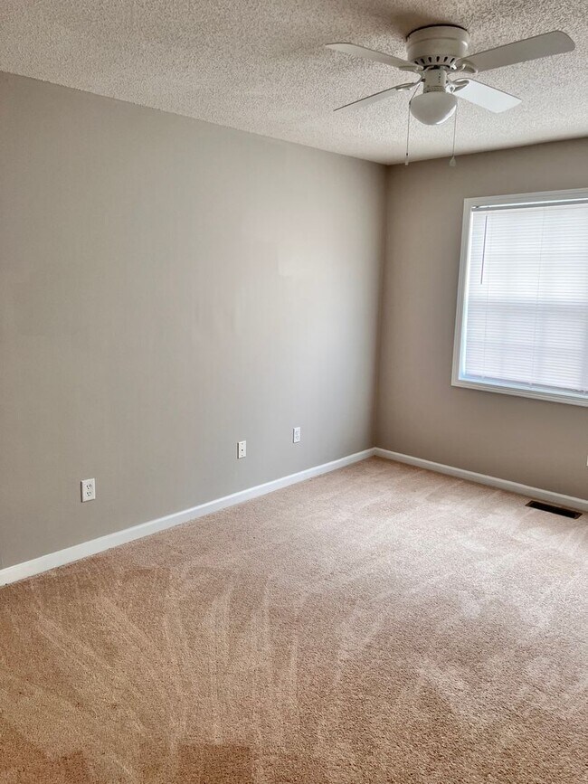 Building Photo - 118 N Spring View Dr