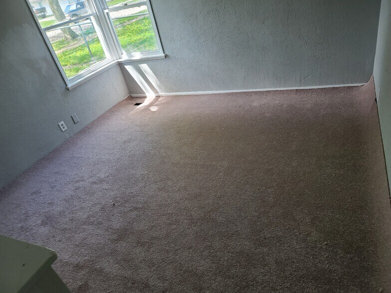 Building Photo - 813 Roosevelt St