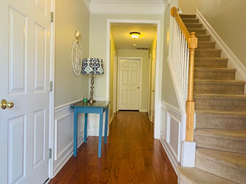 Building Photo - 5407 Shaded Villa Ct