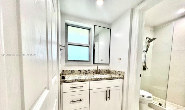 Building Photo - 234 Antiquera Ave